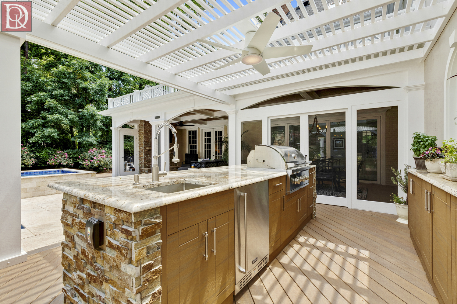 smart outdoor kitchen
