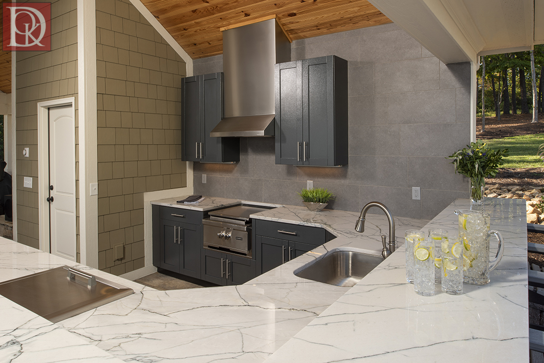 lakeside-paradise-kitchen-image-3 outdoor kitchen