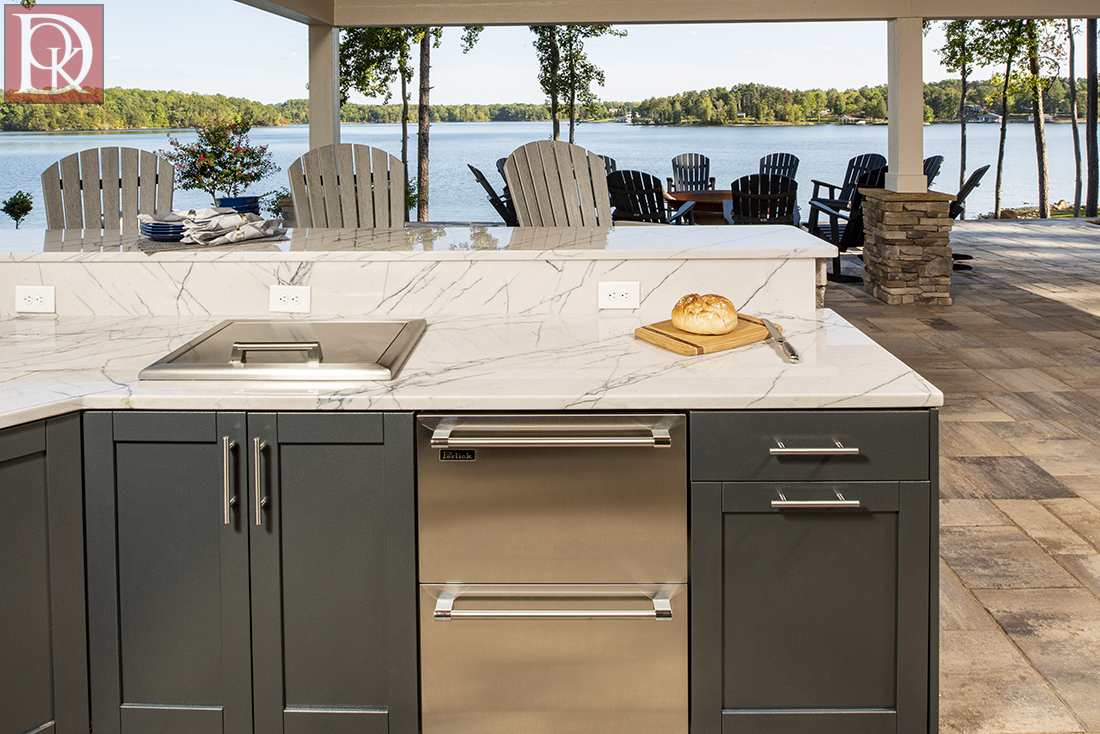 lakeside-paradise-kitchen-image-5 outdoor kitchen