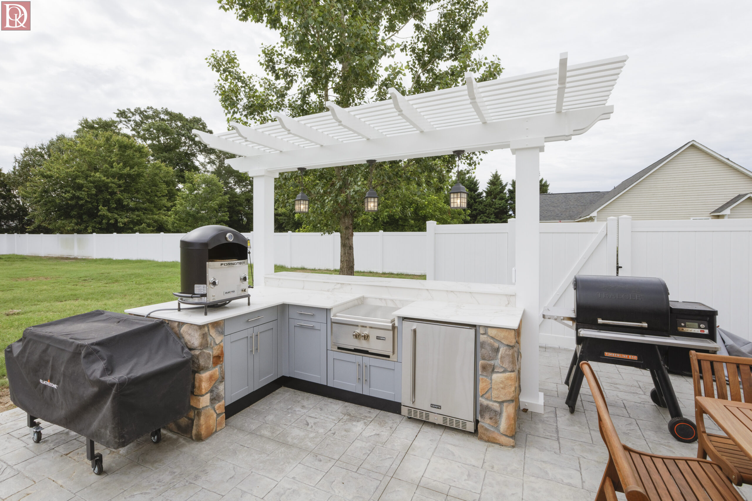 transitional-patio-image-5 outdoor kitchen
