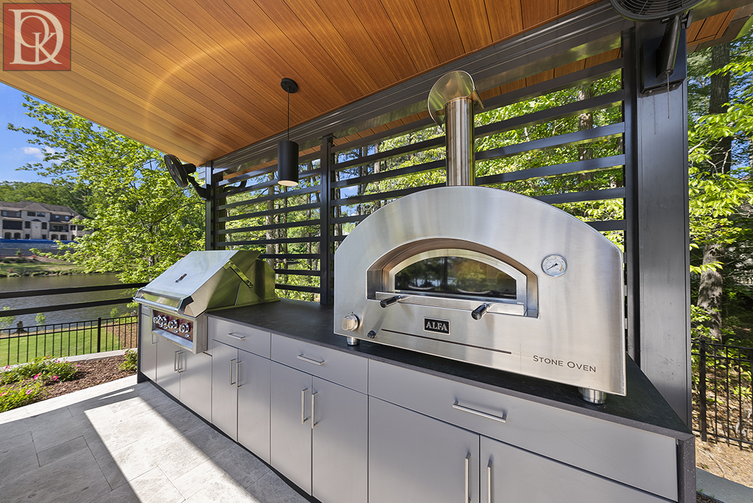 2026-outdoor-kitchen-trends-pizza-ovens-beverage-centers-more (6) fall outdoor entertaining
