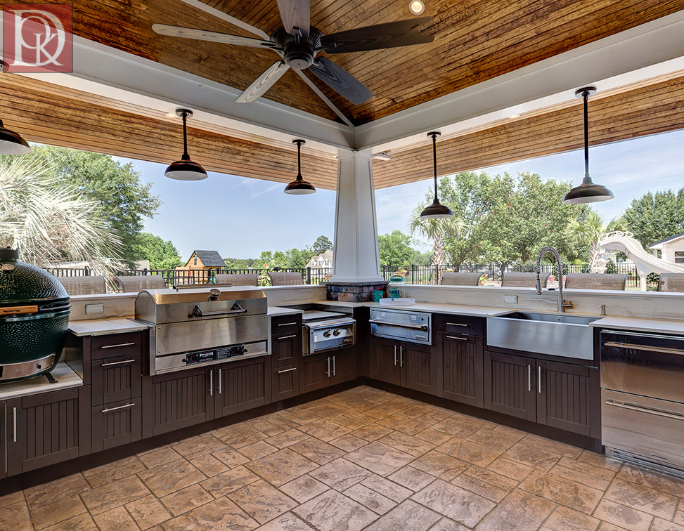 custom outdoor kitchens