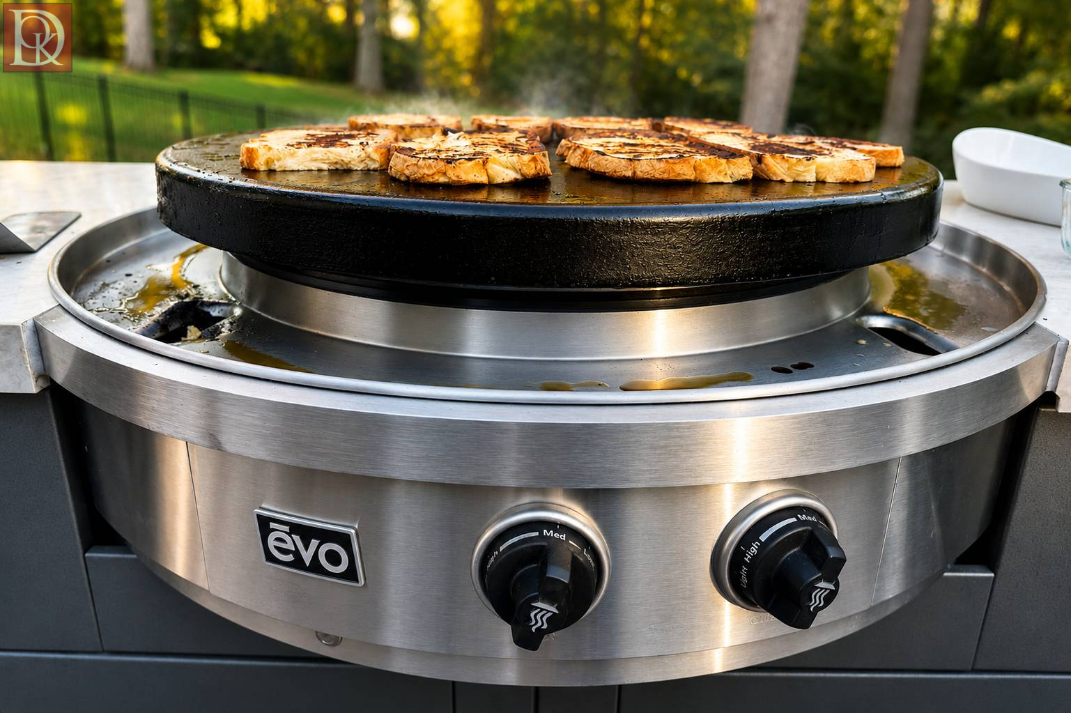 2026-outdoor-kitchen-trends-pizza-ovens-beverage-centers-more-10-new fall outdoor entertaining