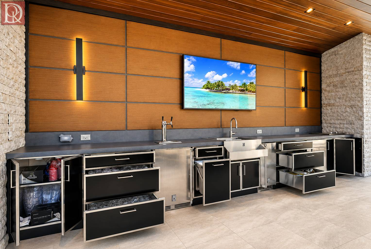 2026-outdoor-kitchen-trends-pizza-ovens-beverage-centers-more-4-new fall outdoor entertaining
