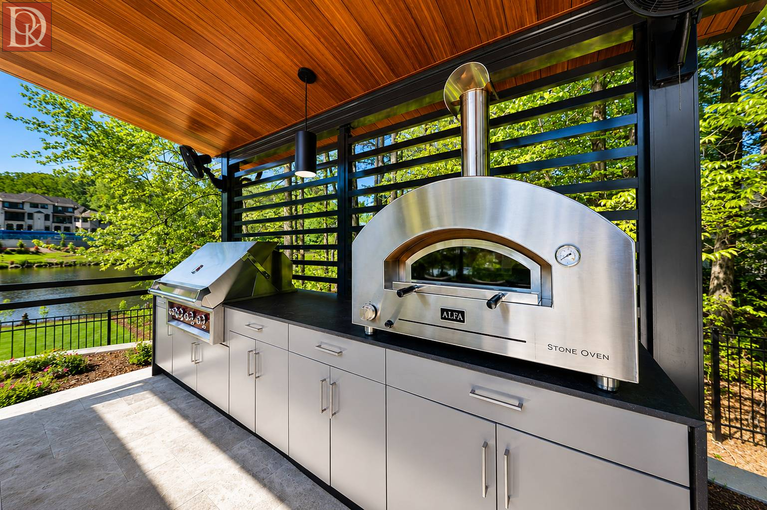 _2026-outdoor-kitchen-trends-pizza-ovens-beverage-centers-more-6-new fall outdoor entertaining