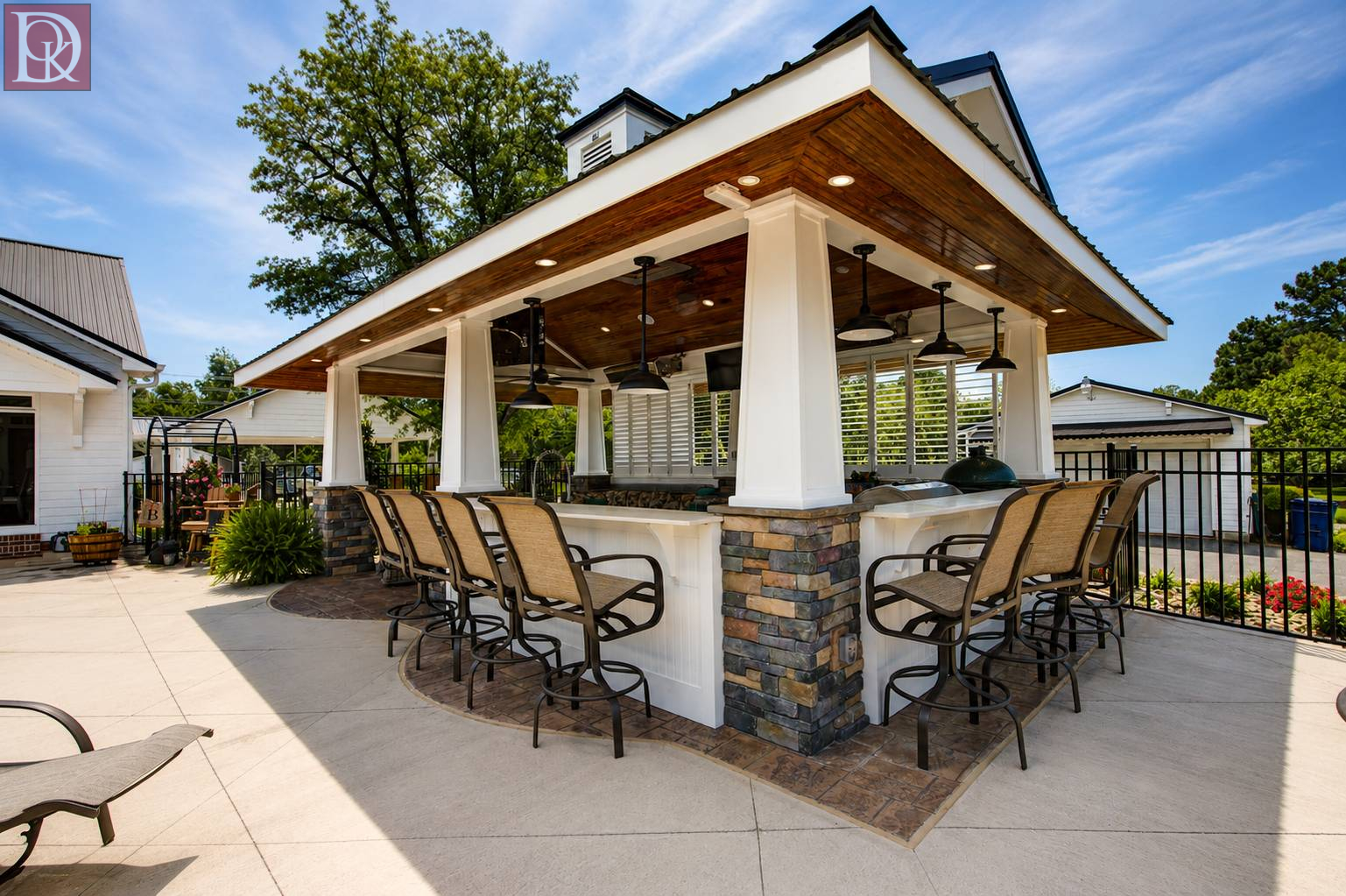 Distinctive Outdoor Kitchens