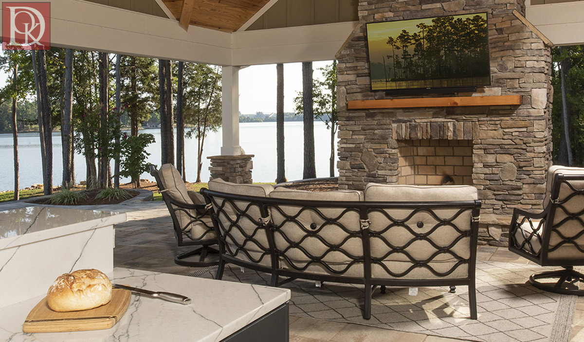 outdoor-fireplace-vs-fire-pit-vs-fire-table-raleigh-img-3